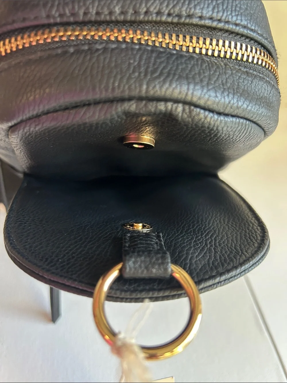 NWT Universal Thread Black Faux-Leather Mini Sling Crossbody Bag in Black